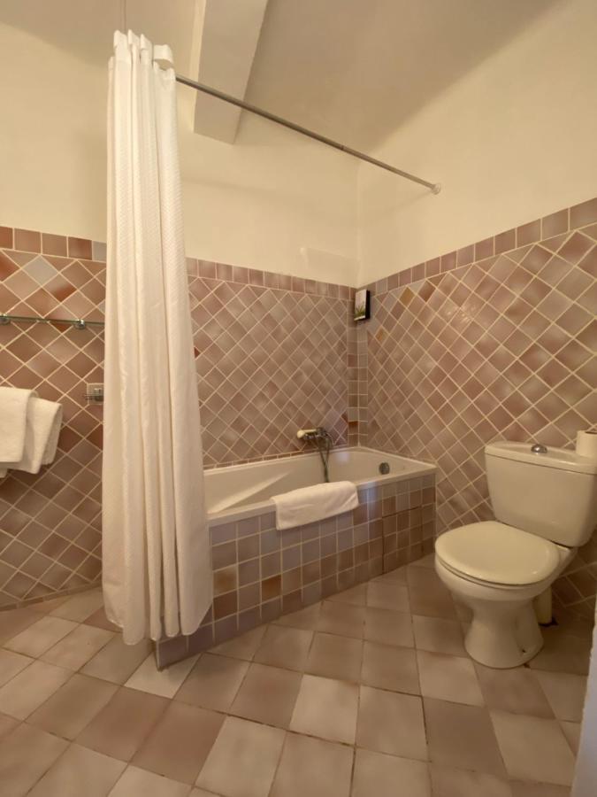 Le Vieux Chateau Aiguines Bagian luar foto
