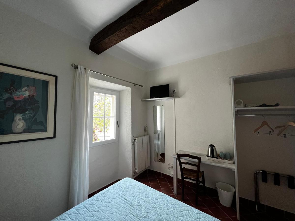 Le Vieux Chateau Aiguines Bagian luar foto