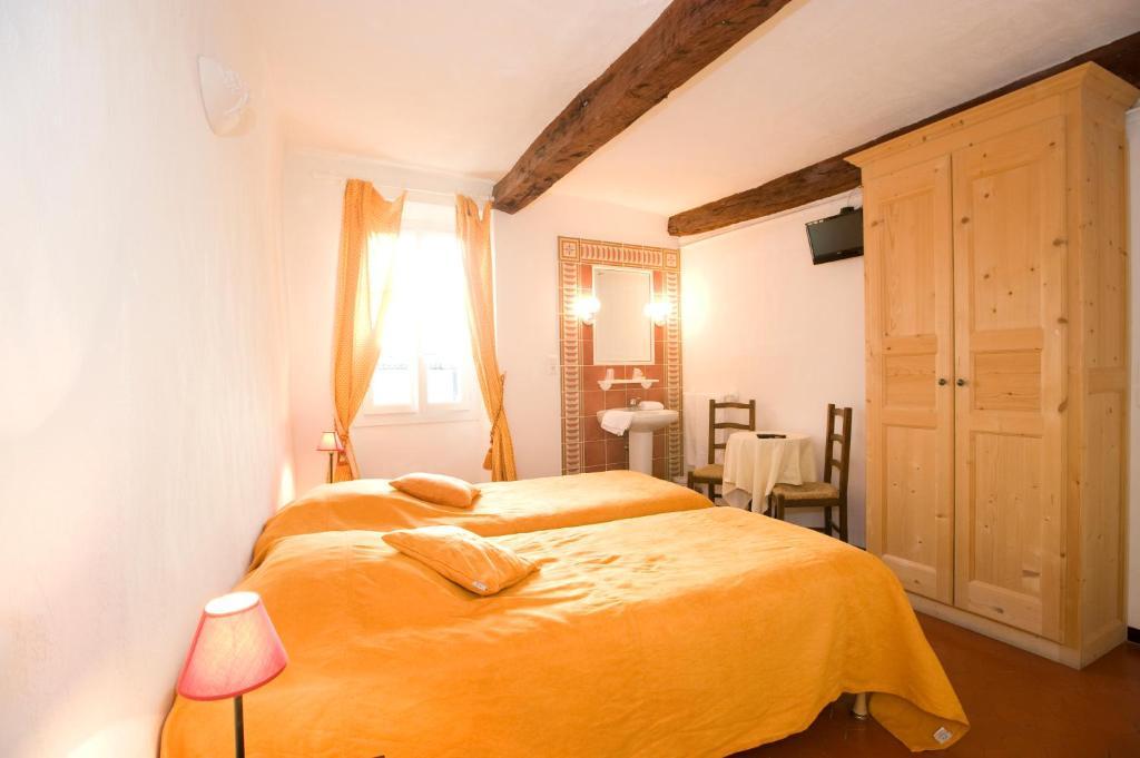 Le Vieux Chateau Aiguines Bagian luar foto