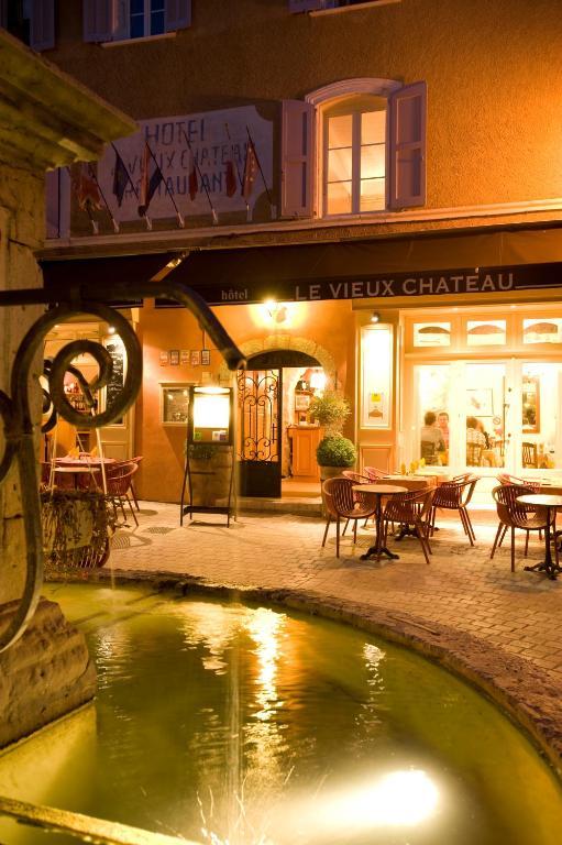 Le Vieux Chateau Aiguines Bagian luar foto